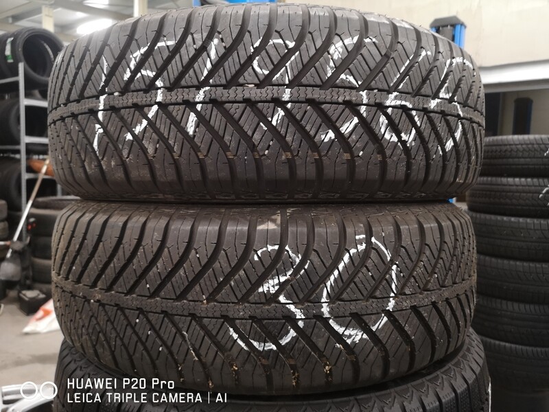 Goodyear R15 universal tyres passanger car
