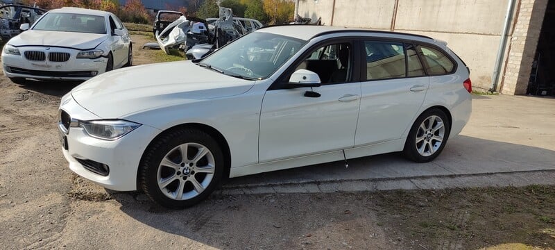 Photo 8 - Bmw 330 2015 y parts