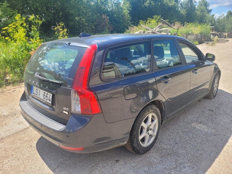 Photo 3 - Volvo V50 2010 y parts