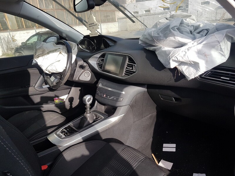 Photo 4 - Peugeot 308 2015 y parts