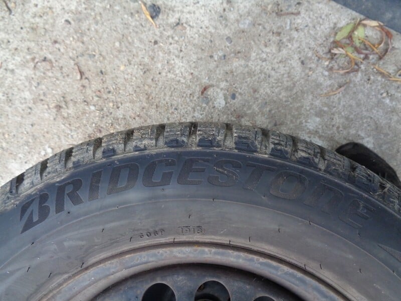 Фотография 2 - Bridgestone R15 зимние шины для автомобилей