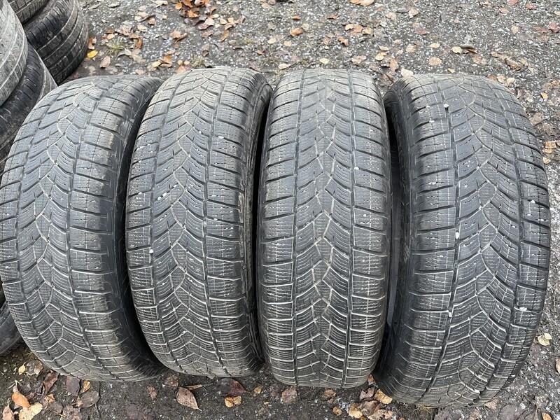 Photo 5 - Goodyear R17 winter tyres passanger car