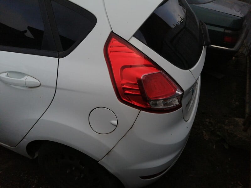 Photo 6 - Ford Fiesta 2014 y parts