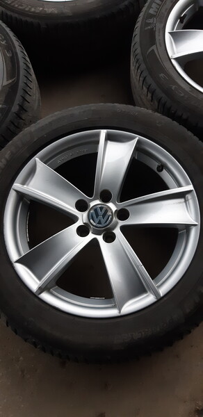 Volkswagen R17 lengvojo lydinio ratlankiai