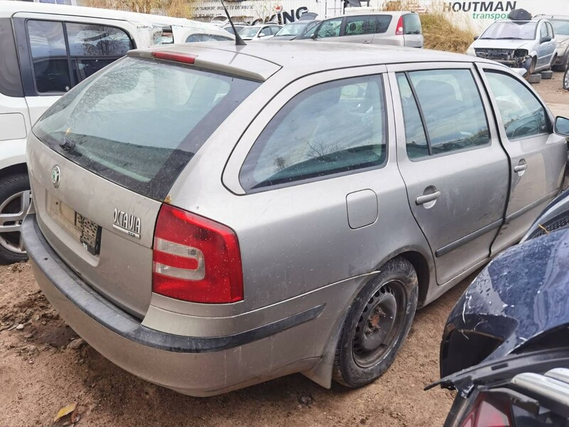 Photo 5 - Skoda Octavia 2006 y parts