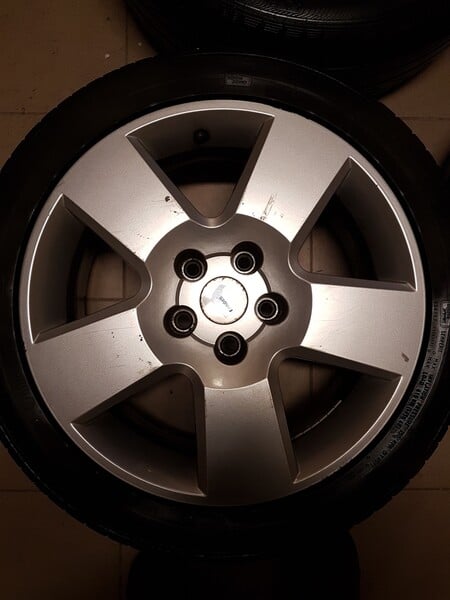 Photo 5 - Light alloy R17 rims