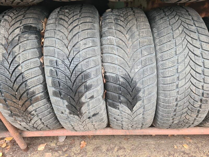 Photo 1 - Maxxis R17 winter tyres passanger car