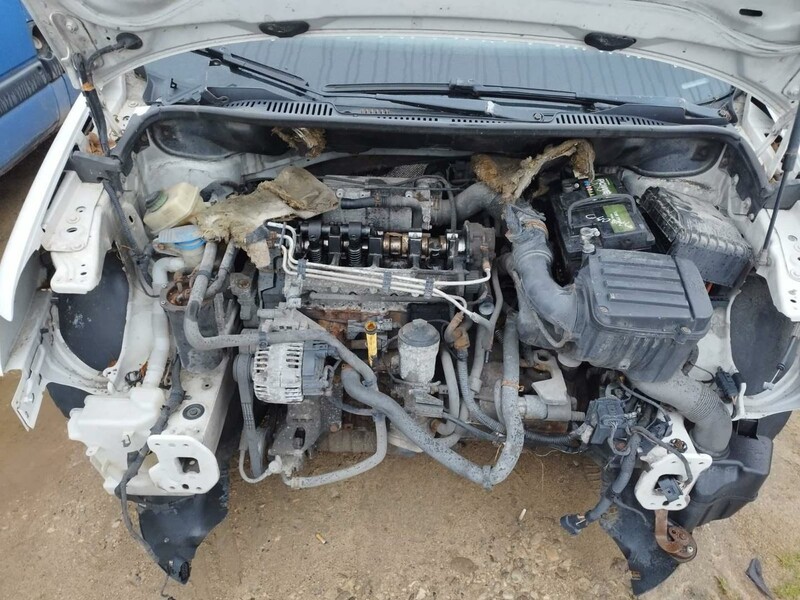 Фотография 3 - Volkswagen Caddy 2008 г запчясти