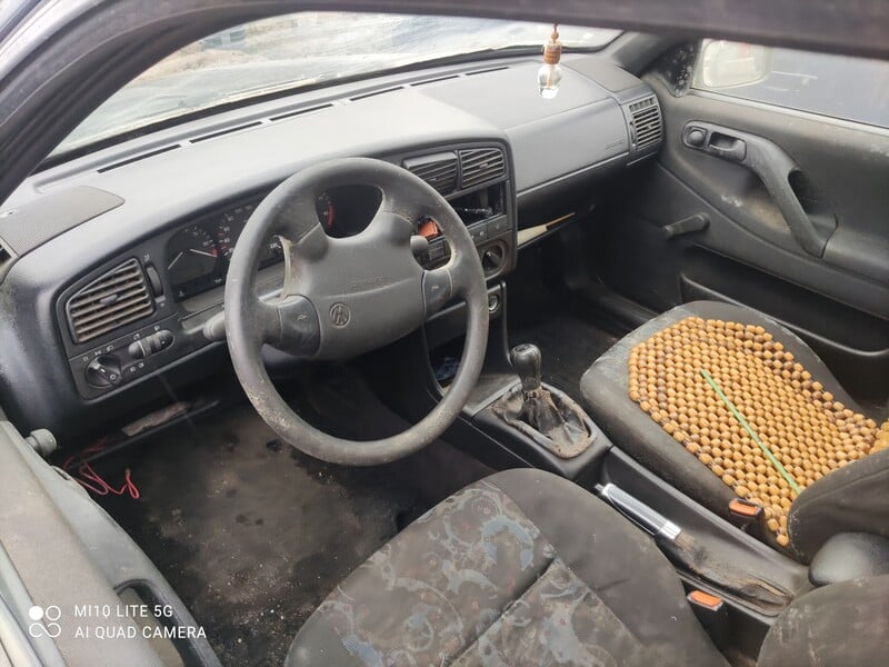 Photo 9 - Volkswagen Passat 1996 y parts