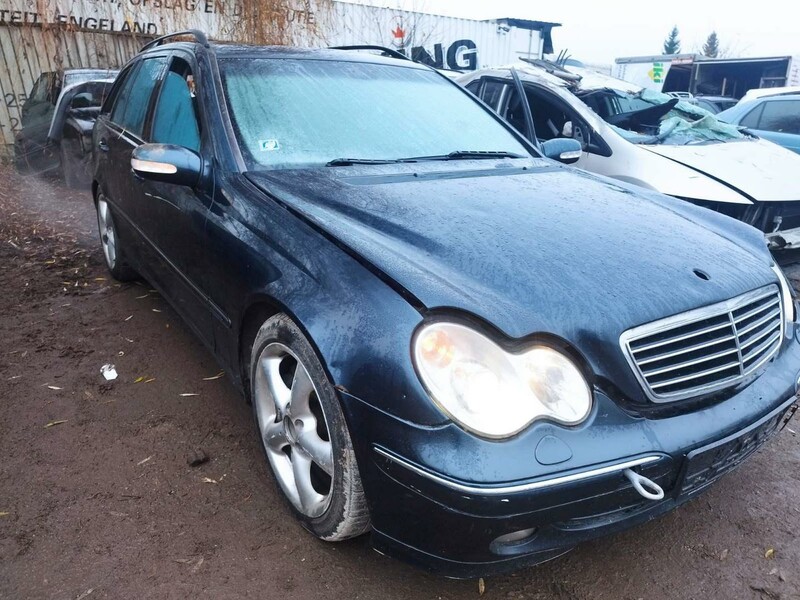 Mercedes-Benz C Klasė 2003 m dalys