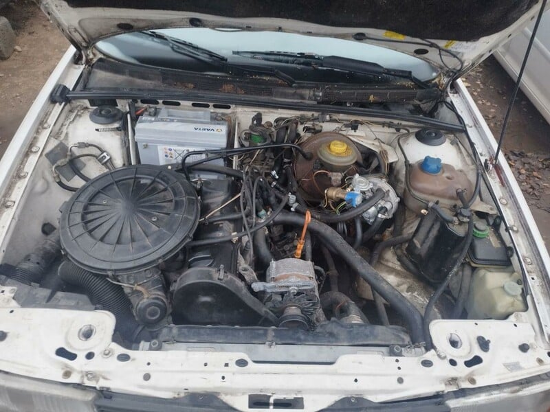 Photo 4 - Audi 80 1990 y parts