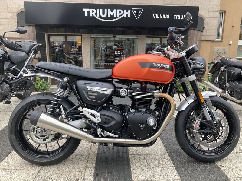 Nuotrauka 7 - Triumph Speed Twin 2024 m Klasikinis / Streetbike motociklas