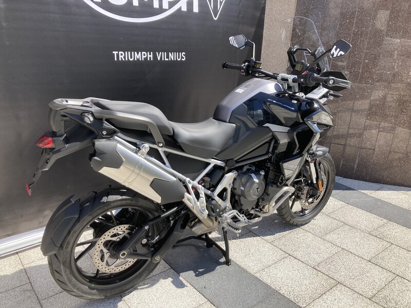Photo 4 - Triumph Tiger 2024 y Enduro motorcycle