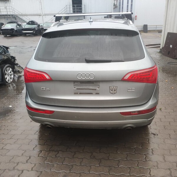 Photo 5 - Audi Q5 2010 y parts