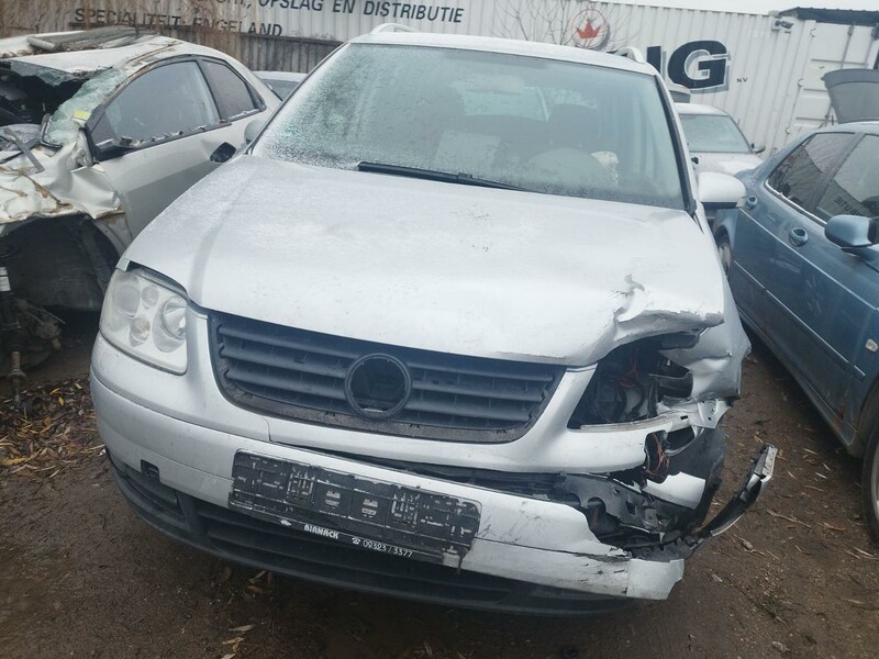 Volkswagen Touran 2006 y parts