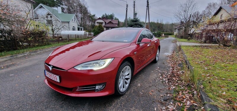 Фотография 9 - Tesla Model S 100D LONG RANGE 2018 г