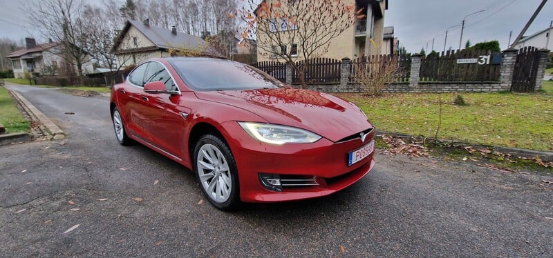 Фотография 10 - Tesla Model S 100D LONG RANGE 2018 г