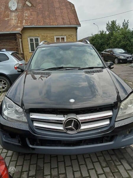 Mercedes-Benz GL 320 2007 г Внедорожник / Кроссовер