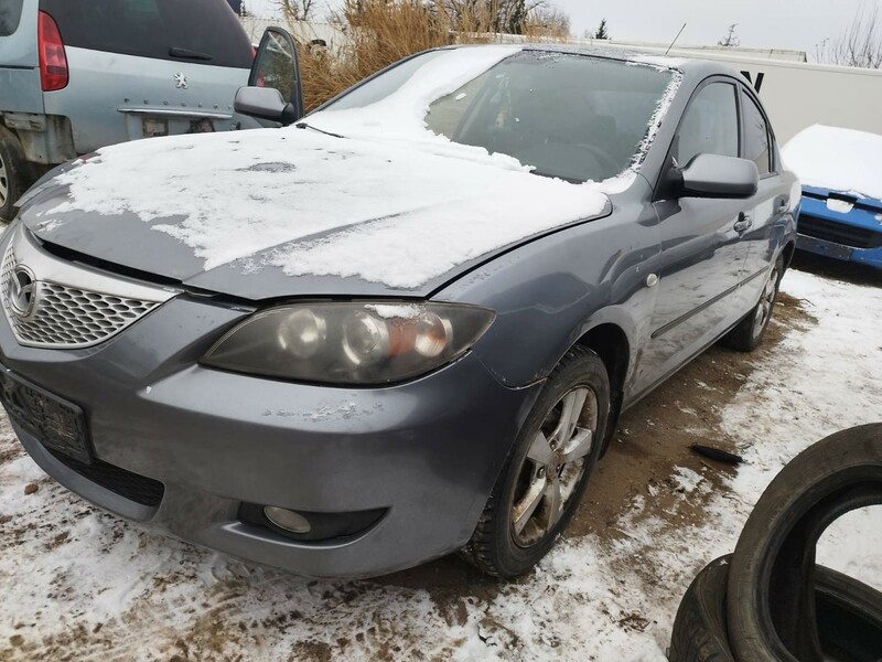 Photo 2 - Mazda 3 2004 y parts