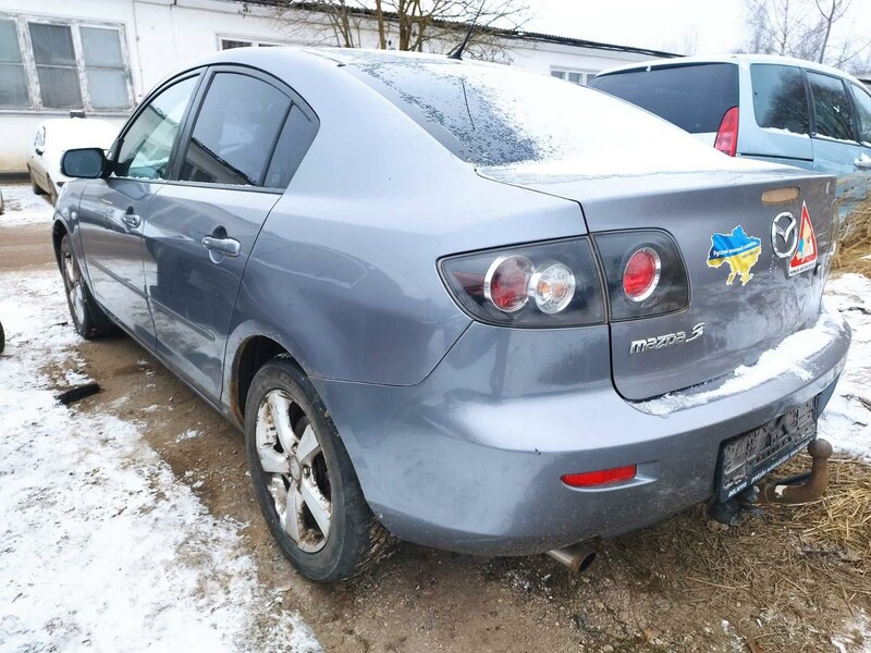 Photo 6 - Mazda 3 2004 y parts