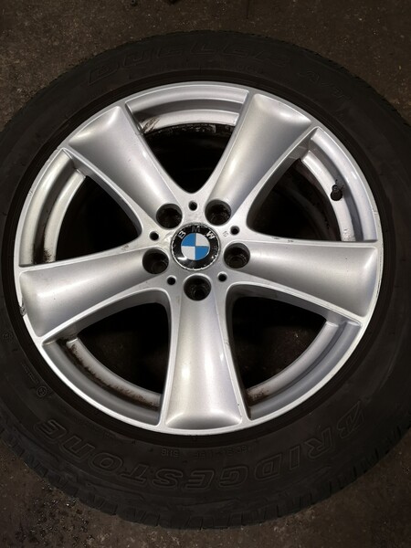 BMW X5 R18 light alloy rims