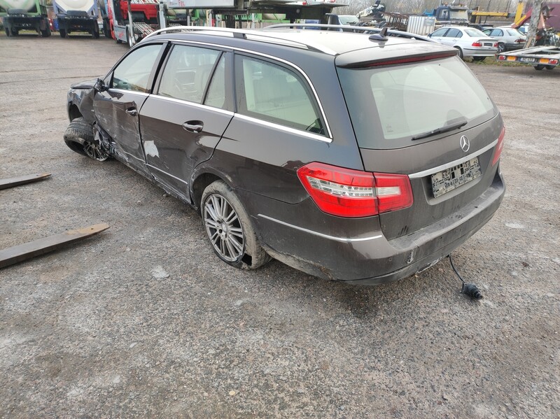 Photo 3 - Mercedes-Benz E Klasė 2012 y parts