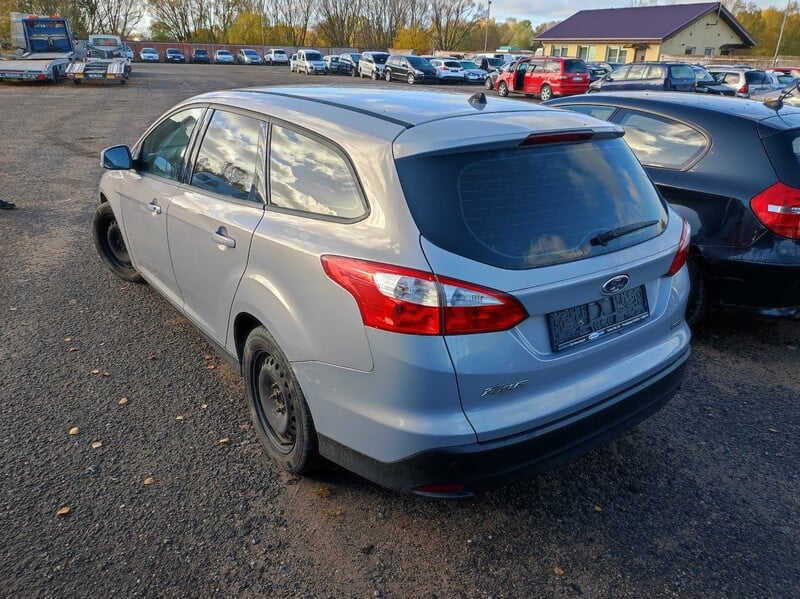 Photo 3 - Ford Focus 2014 y parts