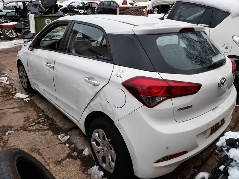 Photo 4 - Hyundai I20 2016 y parts