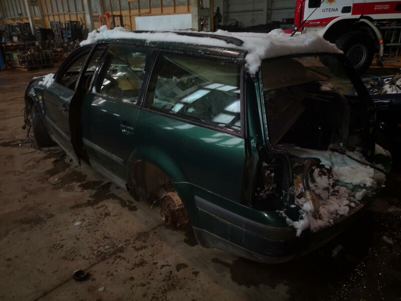 Photo 2 - Volkswagen Passat 1999 y parts