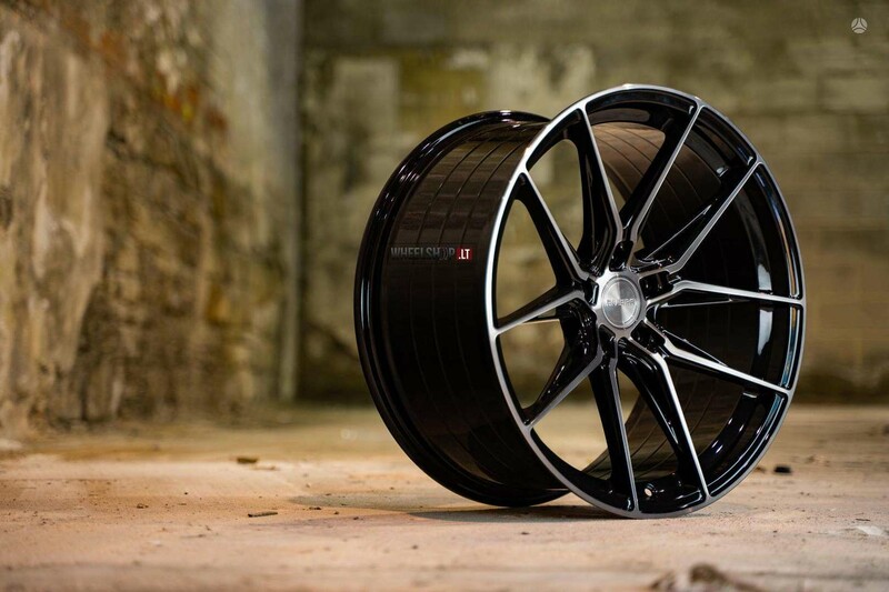 Photo 2 - RIVIERA RF107 Black Polished FlowForme light alloy R20 rims