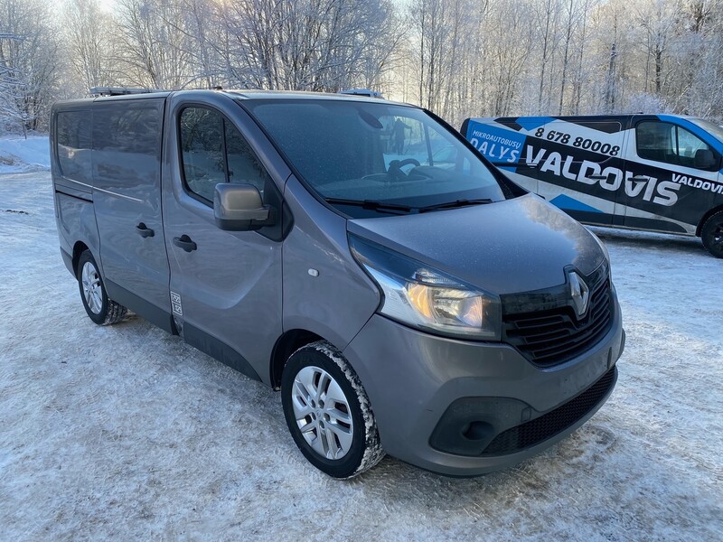 Photo 2 - Renault Trafic 2015 y parts