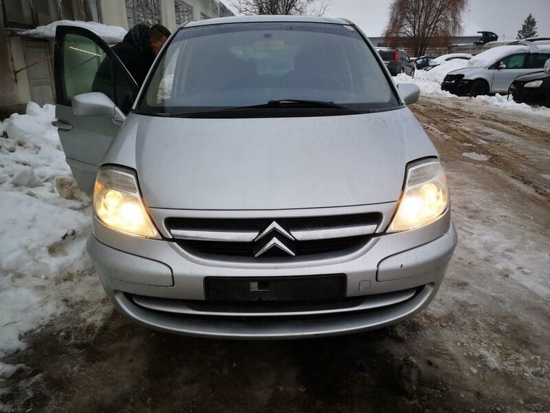 Photo 2 - Citroen C8 2006 y parts