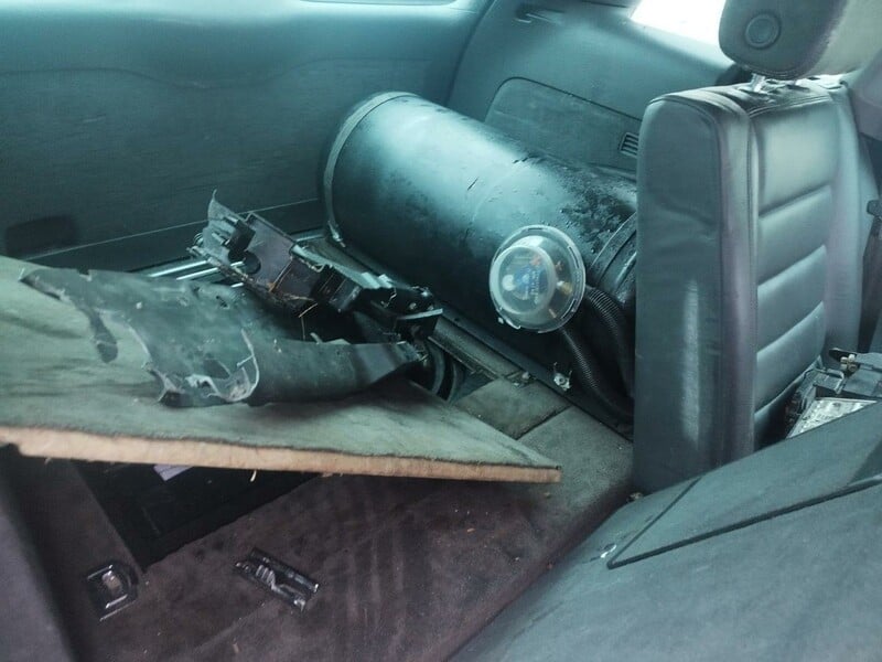 Photo 6 - Volkswagen Touareg 2004 y parts