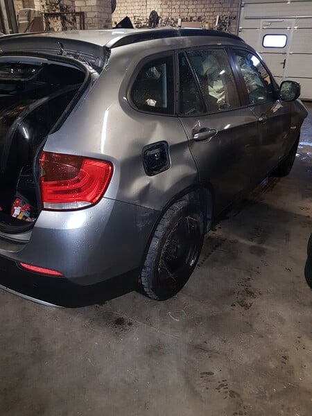 Photo 2 - Bmw X1 2010 y parts