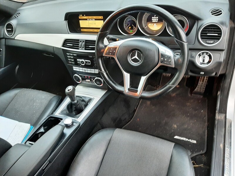 Фотография 7 - Mercedes-Benz C 200 W204 2012 г запчясти