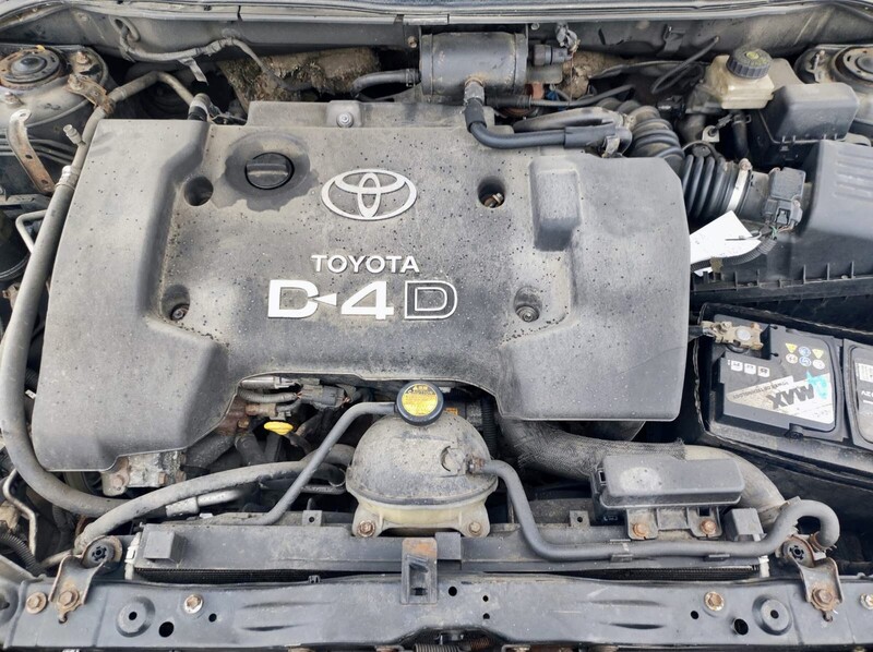 Photo 2 - Toyota Avensis II D-4D 2004 y