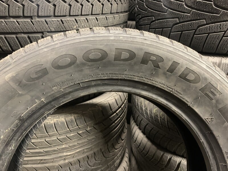 Photo 4 - Goodride GOODRIDE ZUPER SNOW R17 universal tyres passanger car