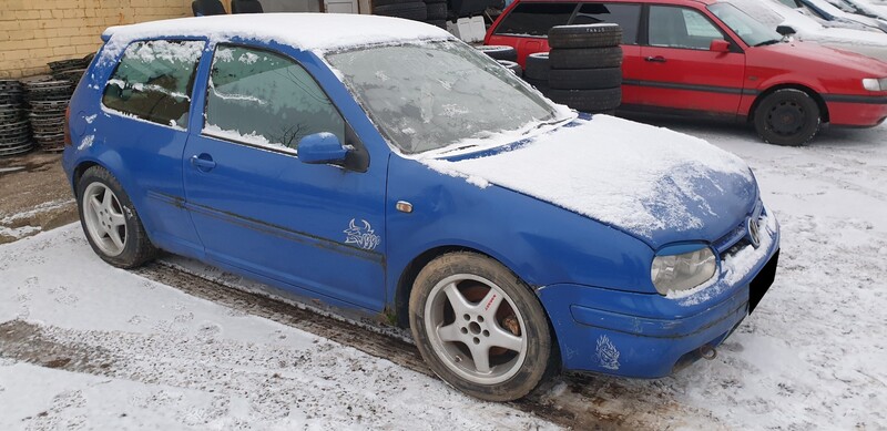 Nuotrauka 2 - Volkswagen Golf IV 2000 m dalys