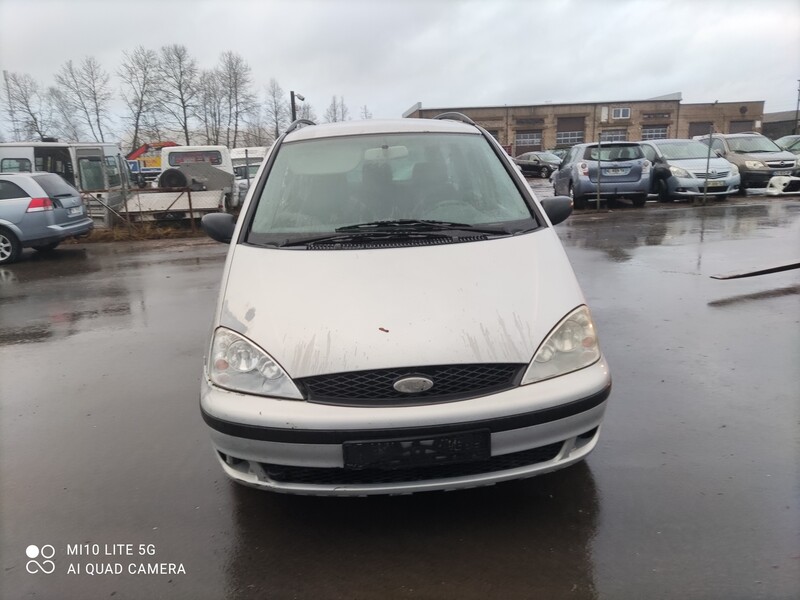 Photo 2 - Ford Galaxy 2002 y parts