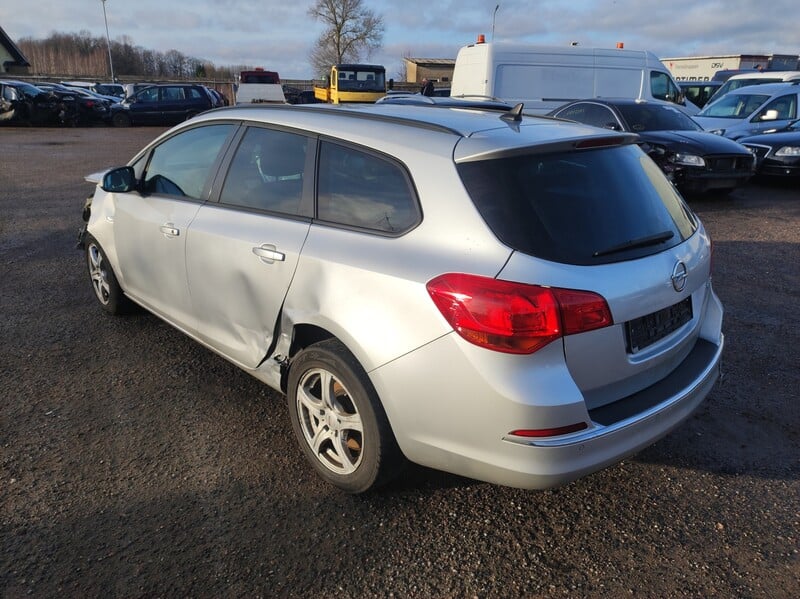 Photo 3 - Opel Astra 2014 y parts