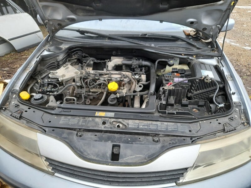 Photo 2 - Renault Laguna 2001 y parts