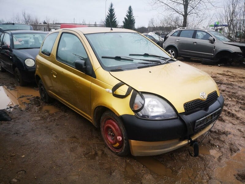 Toyota Yaris 2000 y parts