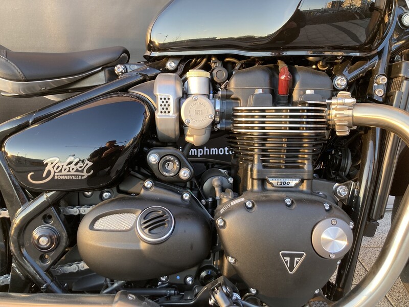 Nuotrauka 7 - Triumph Bonneville 2024 m Čioperis / Cruiser / Custom motociklas