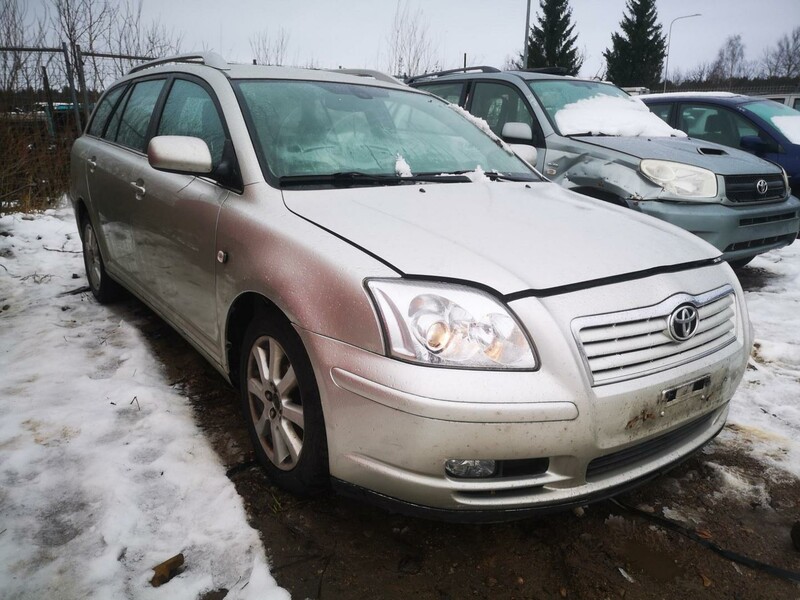 Toyota Avensis 2005 г запчясти