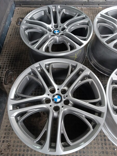 Photo 4 - BMW X5M R21 light alloy rims