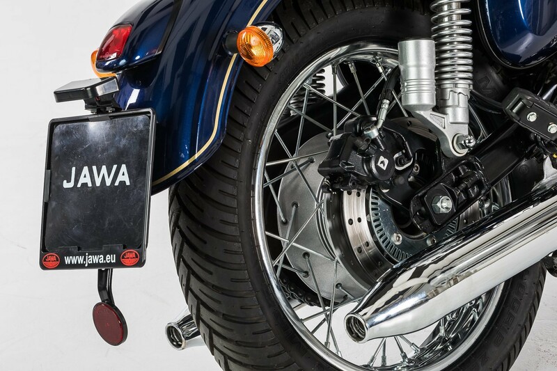 Фотография 17 - Jawa 2023 г Классический / Streetbike мотоцикл