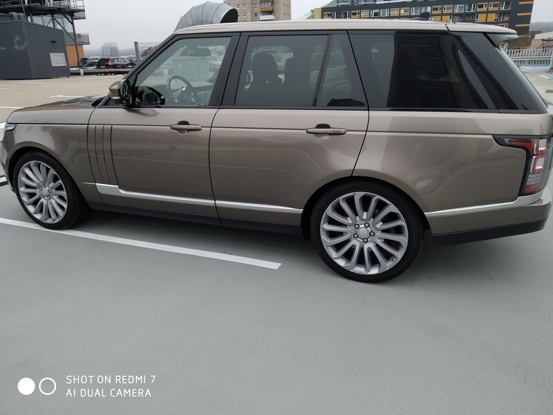 Land Rover Range Rover 2016 y Off-road / Crossover