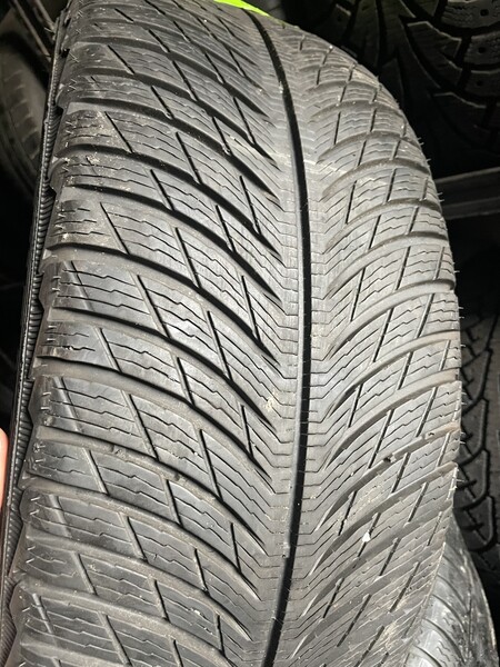 Photo 4 - Michelin R18 universal tyres passanger car