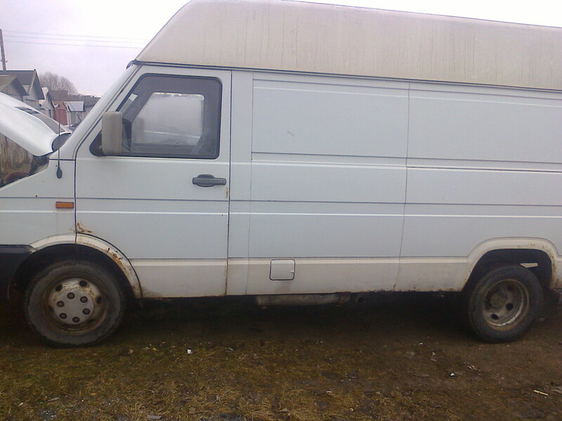 Photo 3 - Iveco 35-12 1994 y parts