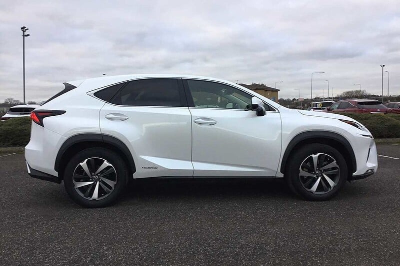 Photo 5 - Lexus Nx 300H 2022 y parts